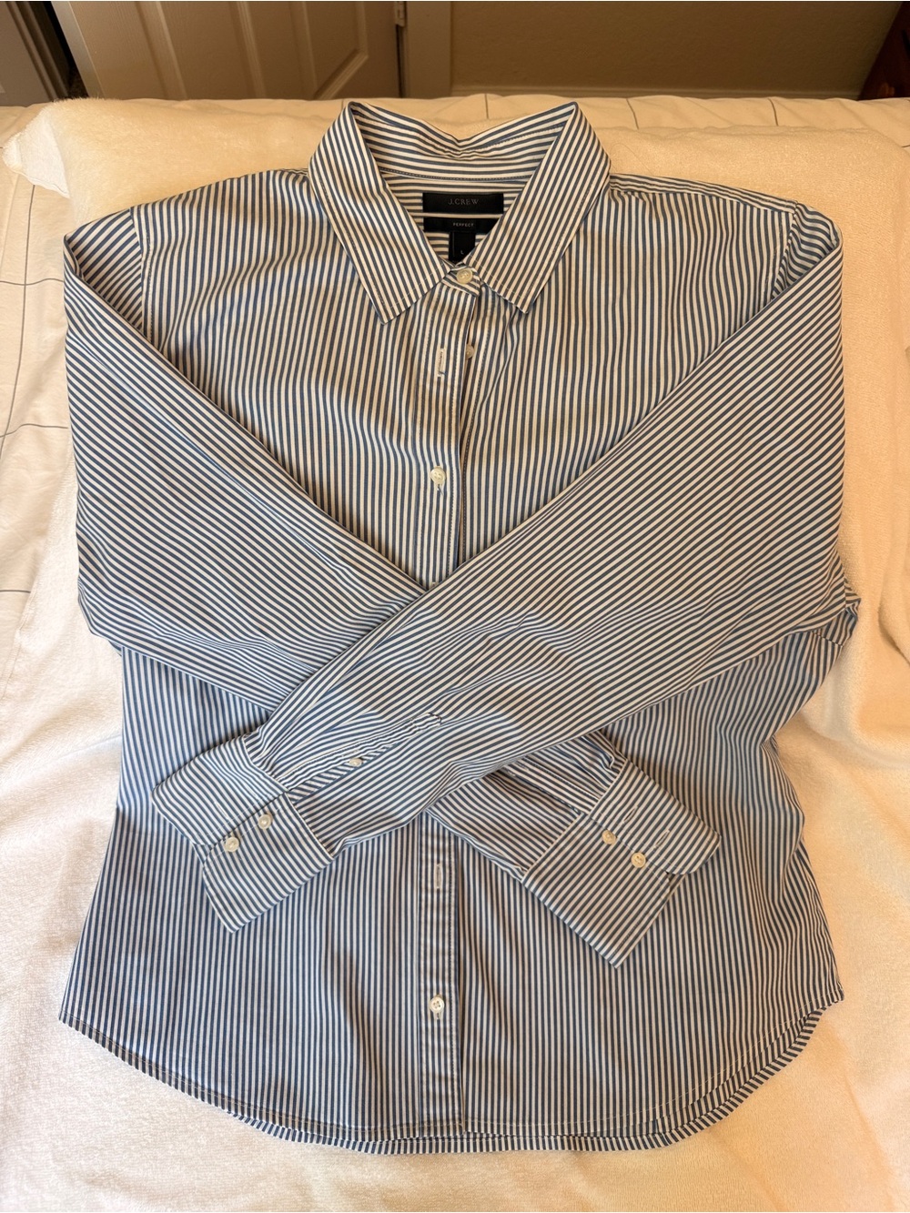 J. Crew Women’s perfect fit Blue and White Stripe Dress Shirt, size L